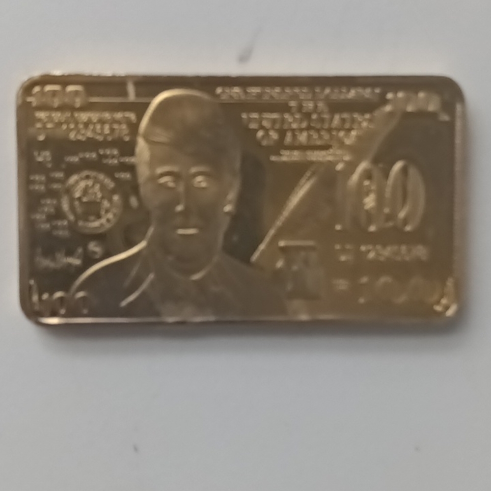 24 carat gold plated $100 gold bar president Trump